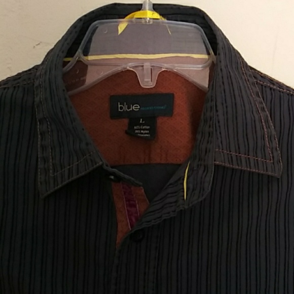 Long sleeve button-down - Picture 2 of 4